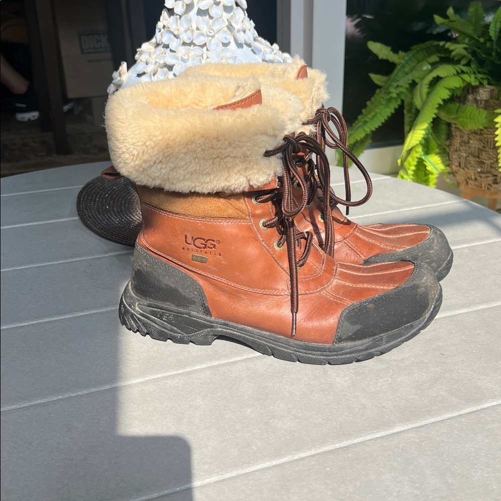 UGG Brown Boots with Cream Shearling